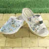 Outlet Tempsl Mules fleuries Blanc ou Bleu